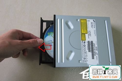 电脑光驱弹不出来的解决方法