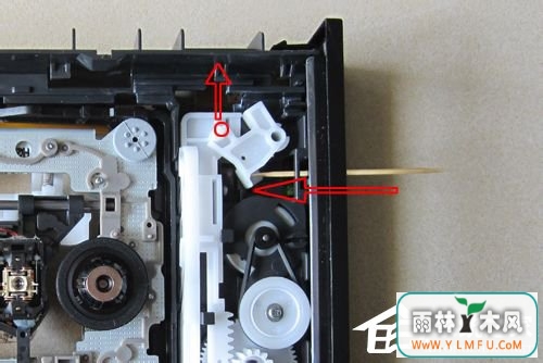 电脑光驱弹不出来的解决方法