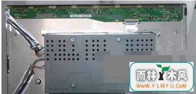 Windows7 32位系统显示器出现一条竖白线怎么解决